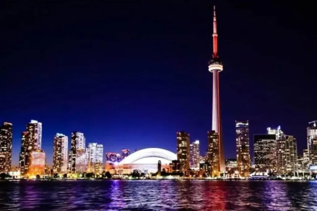 Superb Spacious Loft Old Toronto Near Distillery District 0*,  Kanada